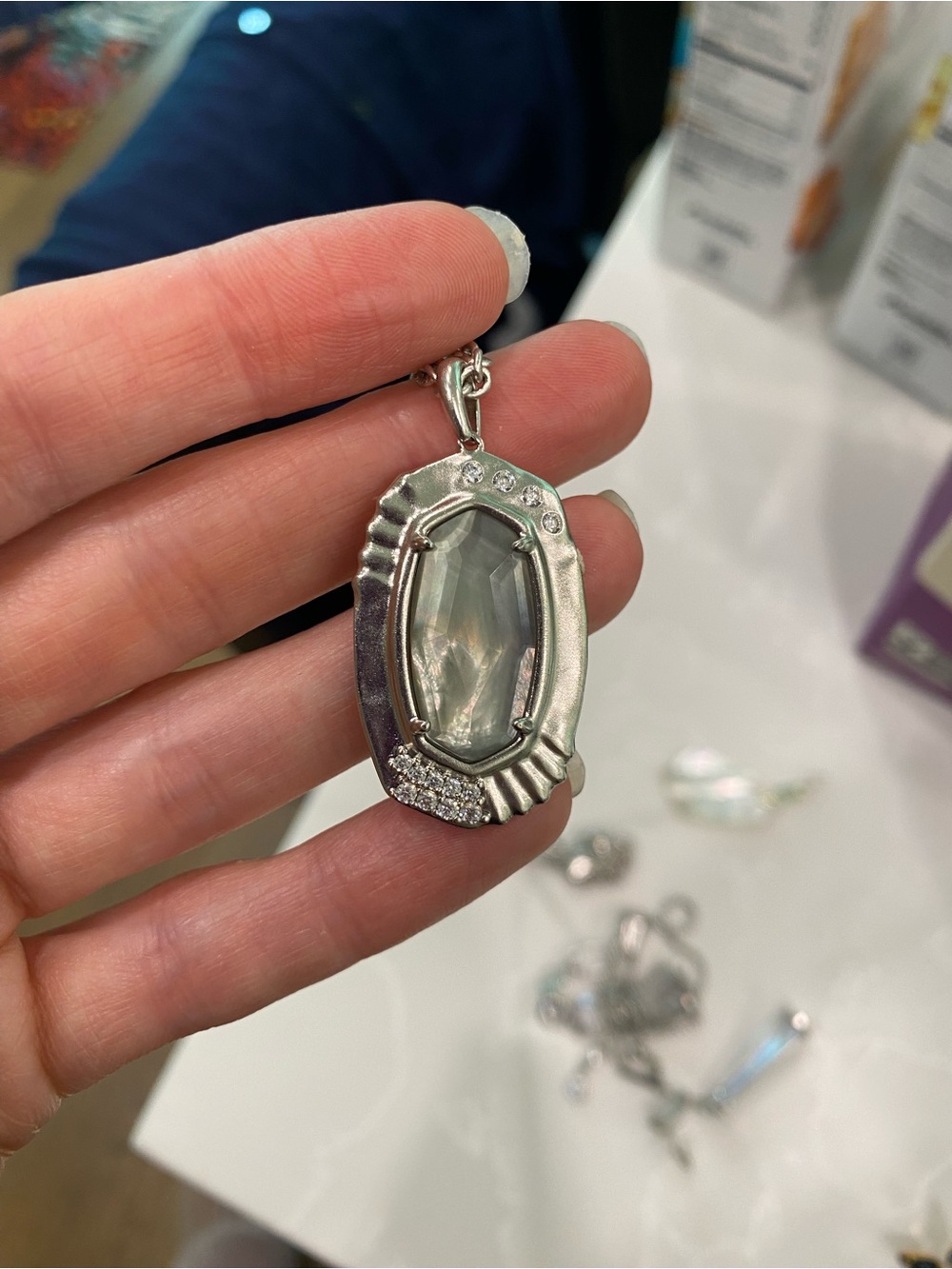 Kendra Scott  Anna Crystal Pendant Necklace
